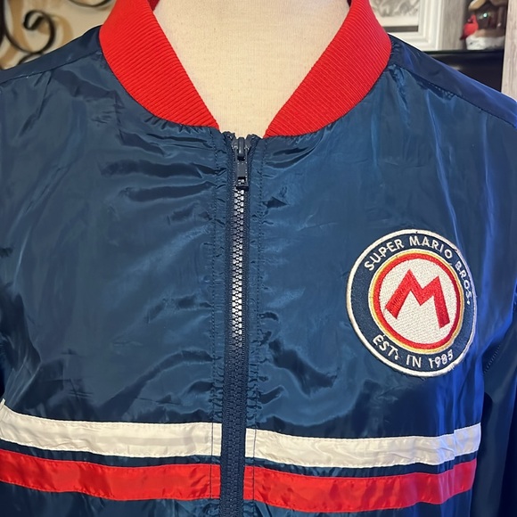Ninteno Super Mario Bros. Sports Jacket - BoxLunch Exclusive size S - Picture 2 of 13